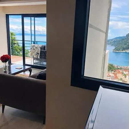 Daire Luxury Sea View 1 Bedroom Pool Parking