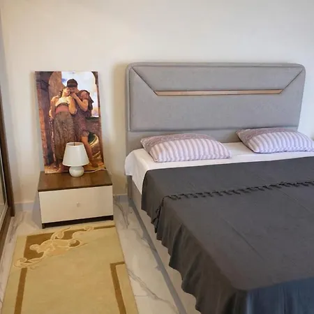 Luxury Sea View 1 Bedroom Pool Parking 아파트 *