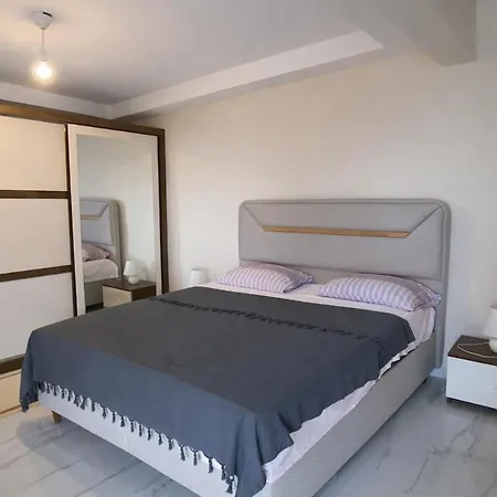 아파트 Luxury Sea View 1 Bedroom Pool Parking 말마리스